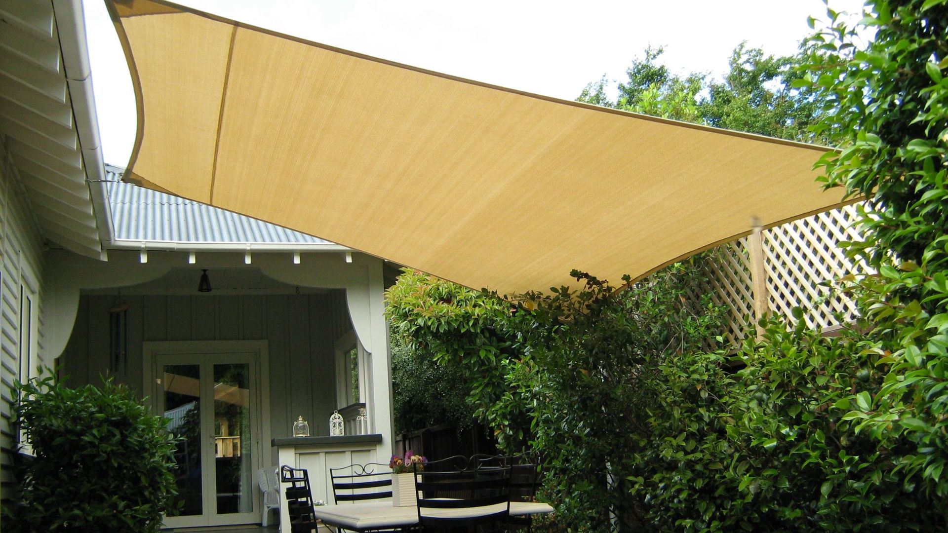 Eco-Friendly Shading Options for Sustainable Living in Dubai 