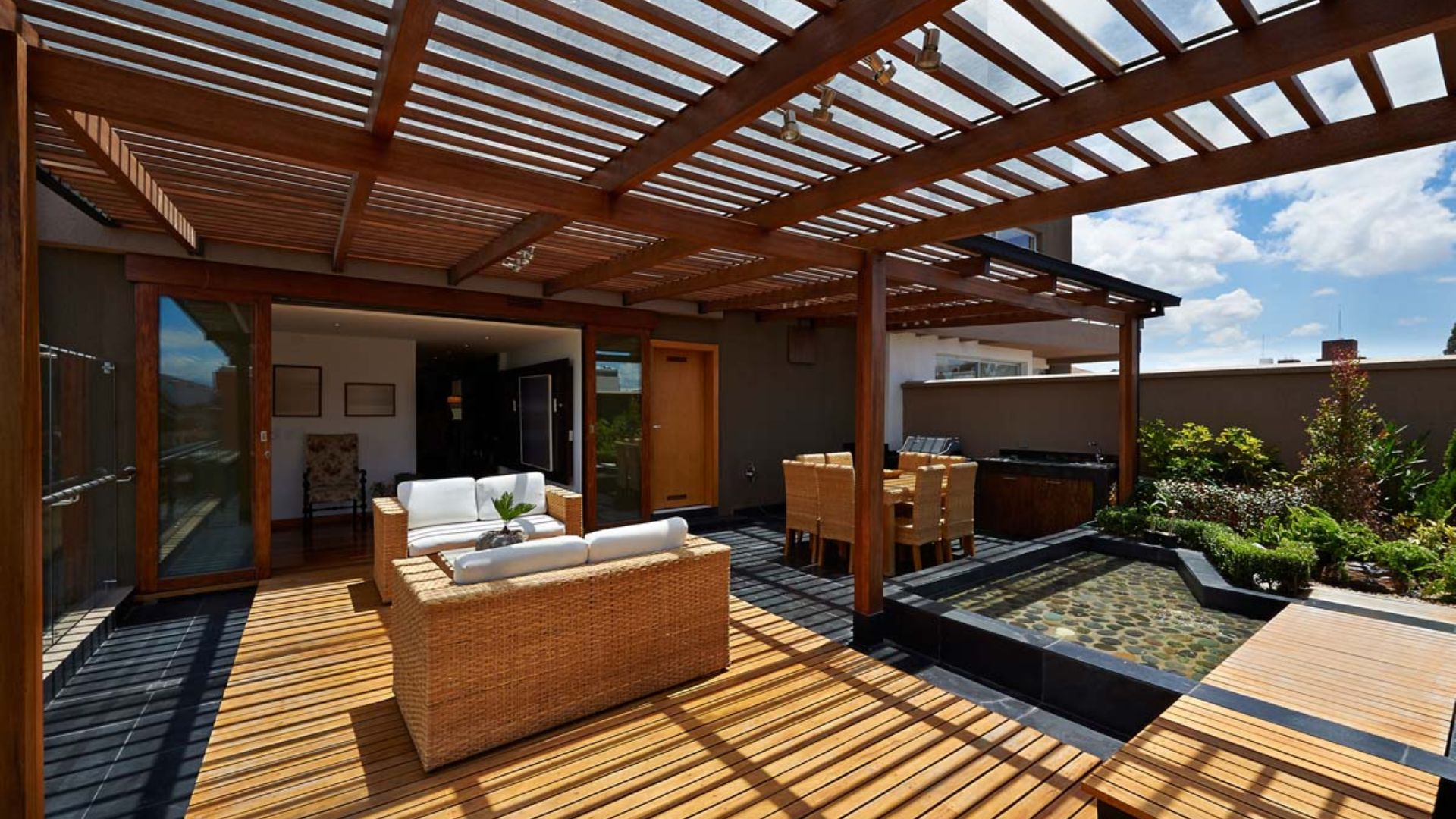 What Mistakes to Avoid When Choosing Wooden Pergola Suppliers