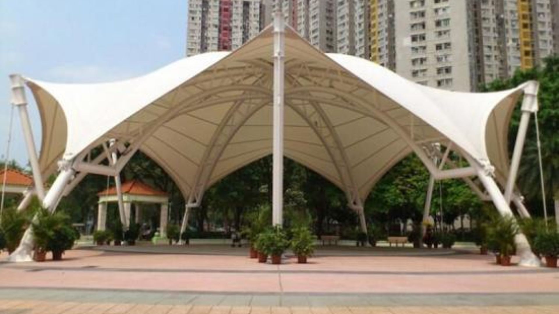 What Makes Tensile Fabric Structures in UAE Environmentally Friendly 